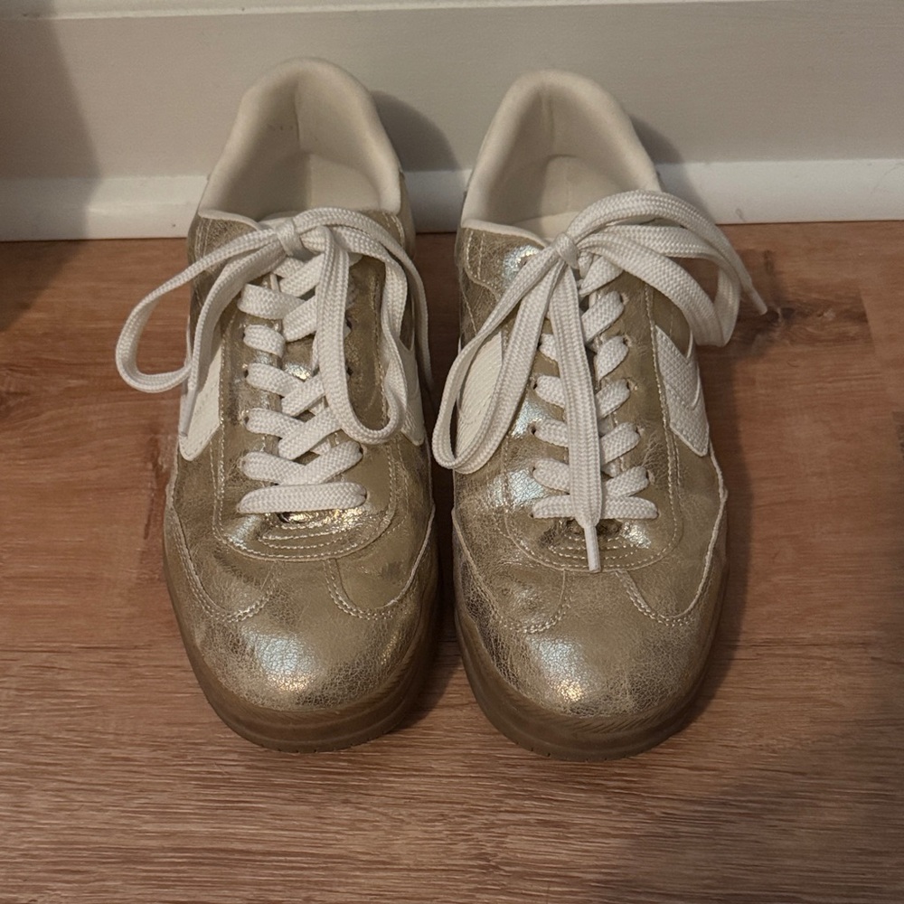 DV by Dolce Vita Dayze Gold Sneakers
